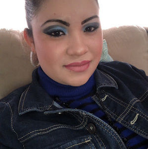 Meet your Posher, Ana